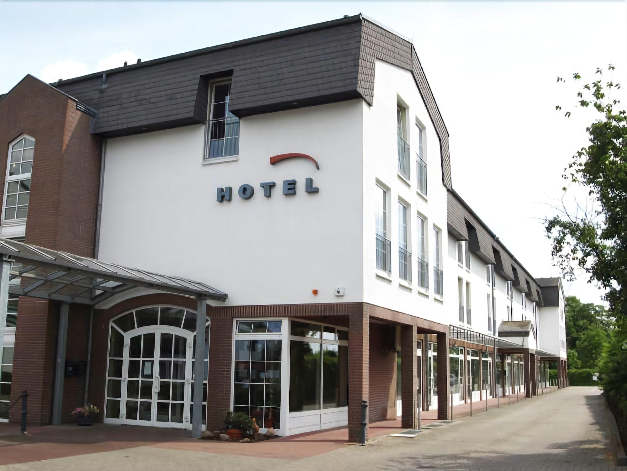 Hotel Lindenberger Hof Ahrensfelde Exterior foto
